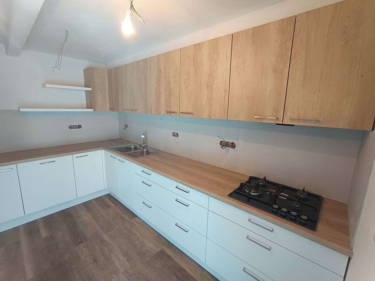 Prodej rodinného domu 240 m², pozemek 968 m²