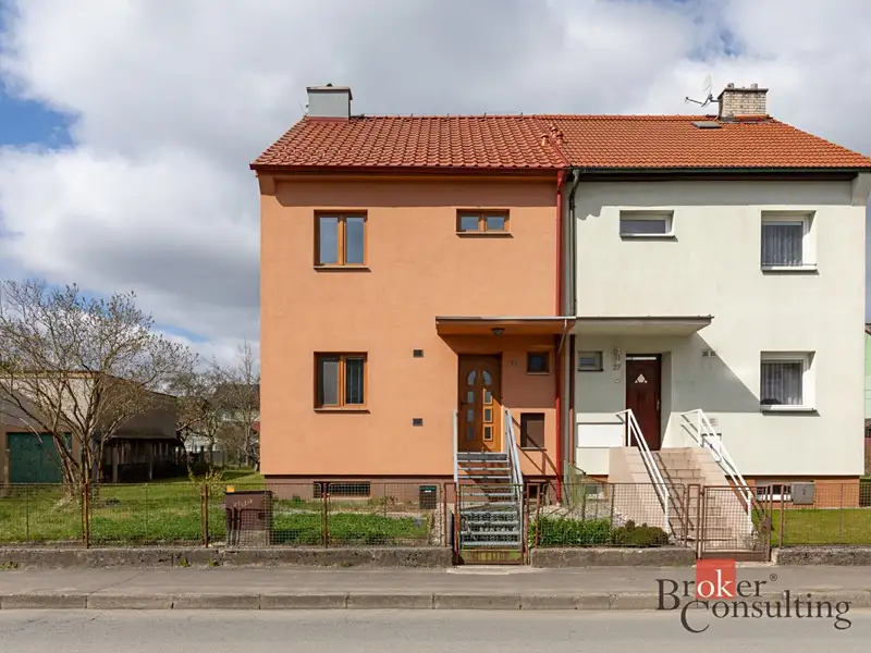 Prodej rodinného domu 140 m², pozemek 580 m², Lučina – náhled fotky 1