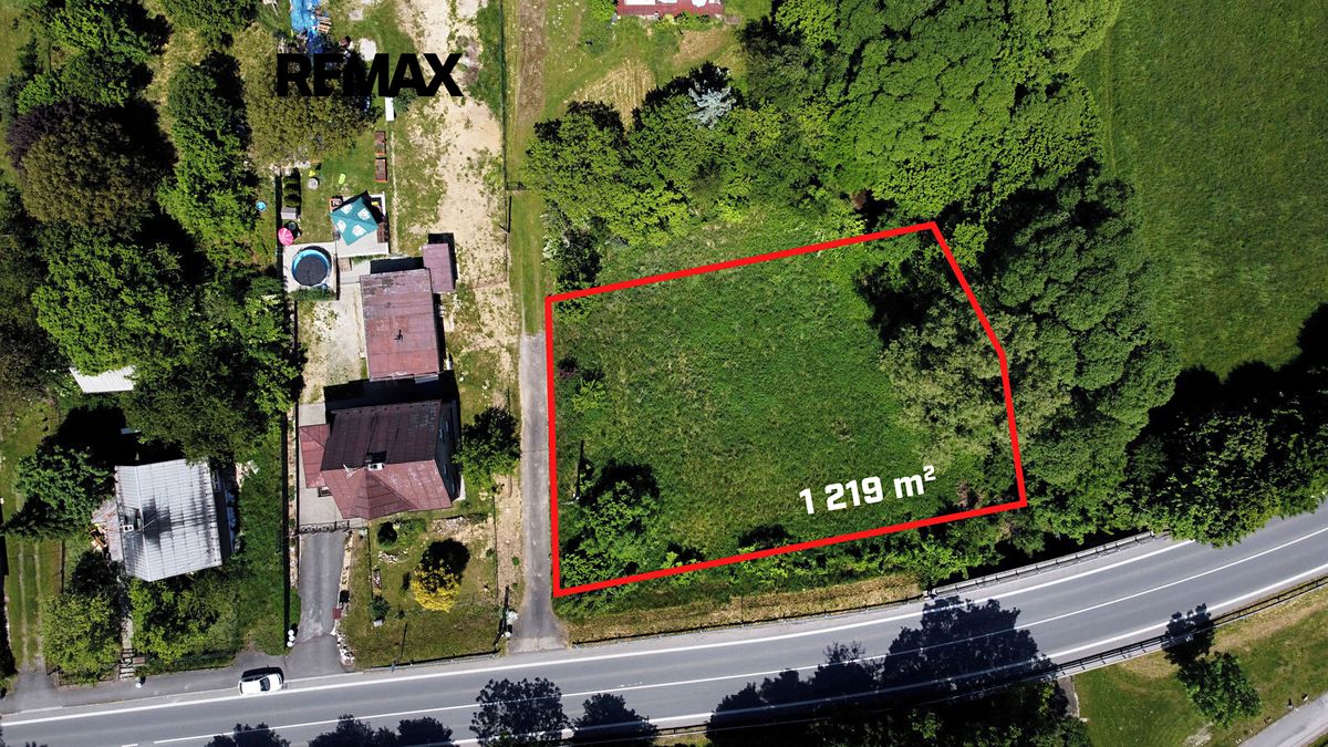 Prodej stavebního pozemku 1200 m²