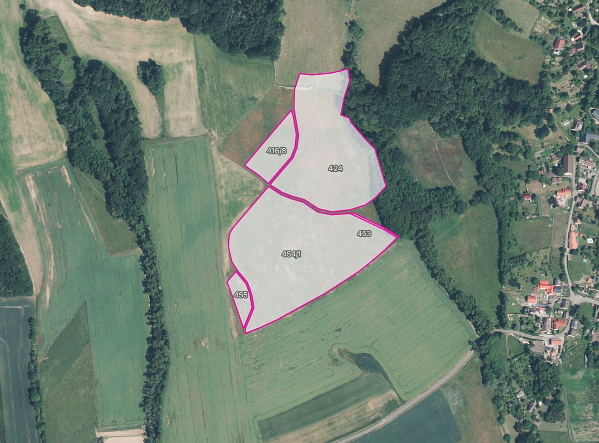 Prodej pole 33184 m², Liběšice – fotka 1 z 3