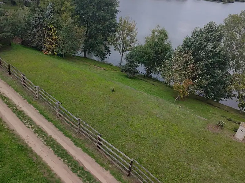 Prodej zahrady 379 m², Lhotka nad Labem – náhled fotky 2