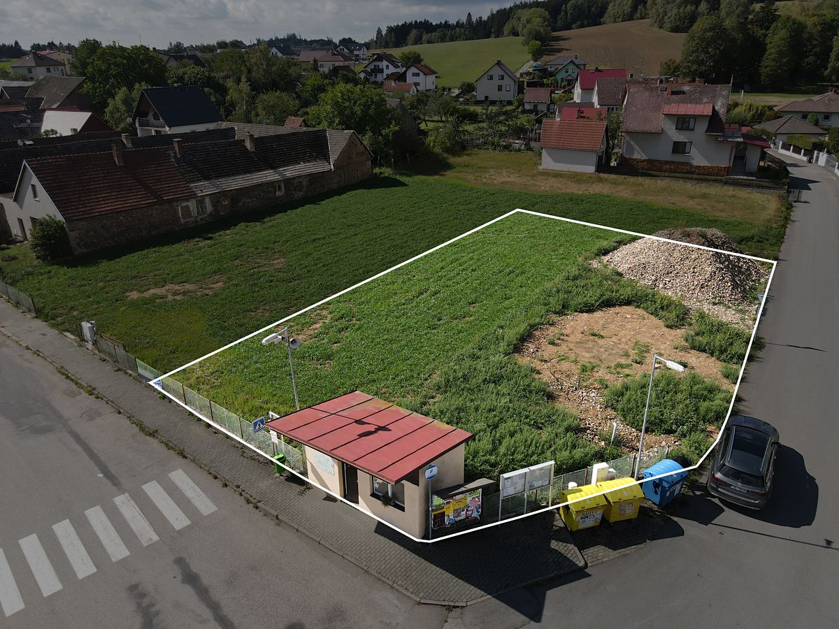 Prodej stavebního pozemku 2718 m² – fotografie 2