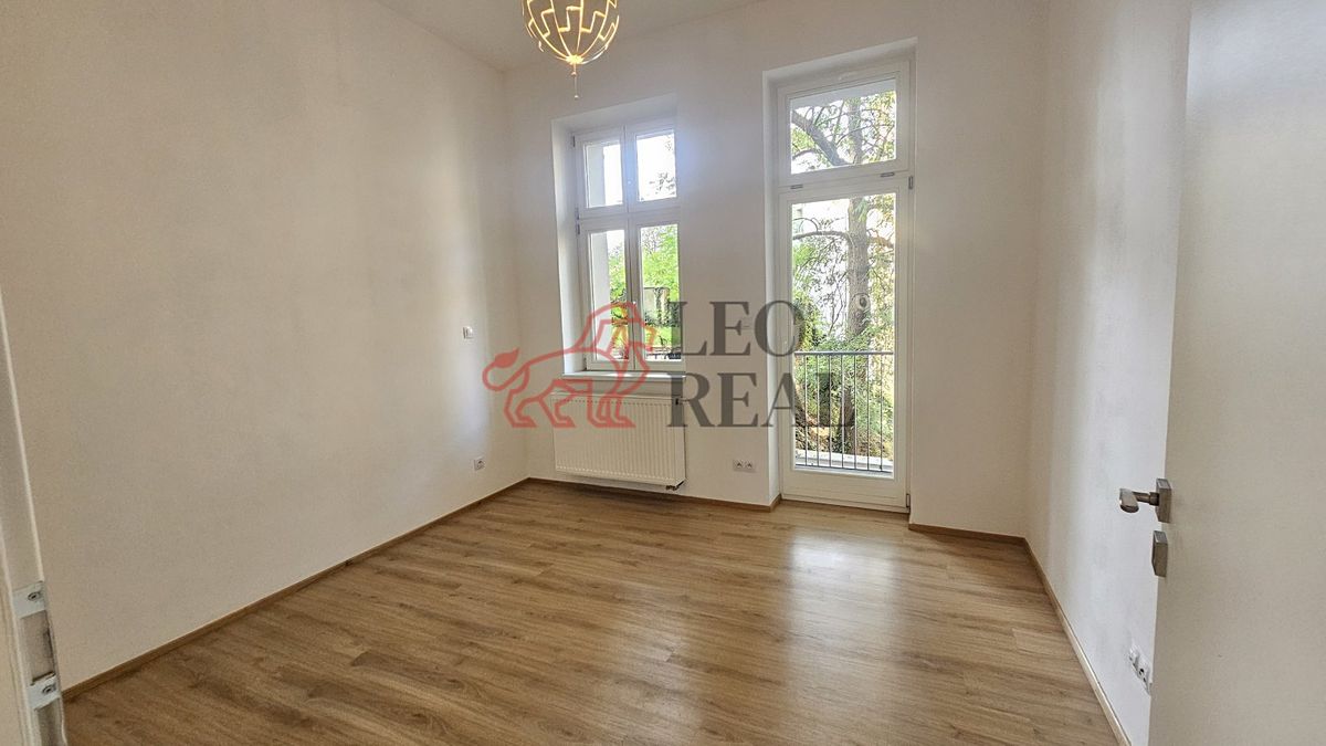 Pronájem bytu 2+kk 40 m² – fotografie 4