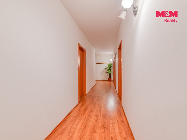 Комерційне приміщення на продаж, 845 м² (27 з 30)