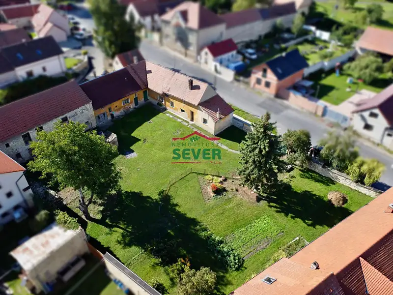 Prodej rodinného domu 241 m², pozemek 1596 m², Křesín – náhled fotky 2