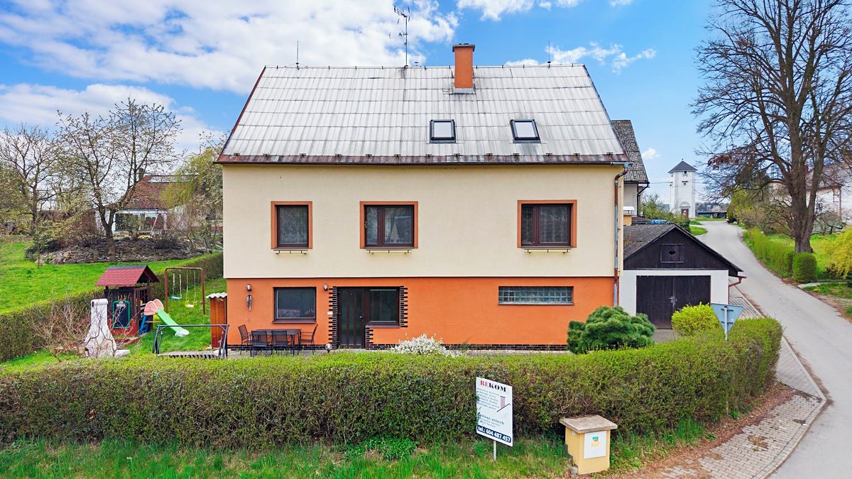 Prodej rodinného domu 301 m², pozemek 704 m², Lanškroun – fotka 1 z 3