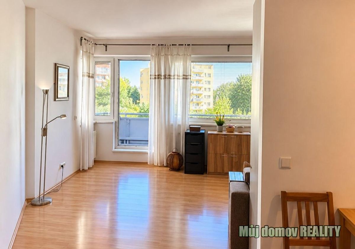 Pronájem bytu 2+kk 65 m² – fotografie 2