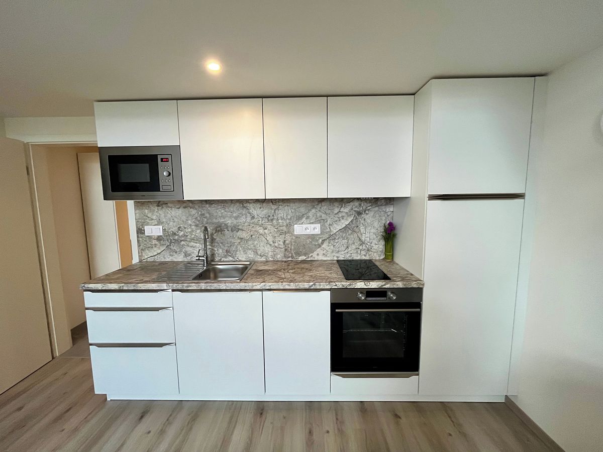 Pronájem bytu 2+kk 43 m² – fotografie 2