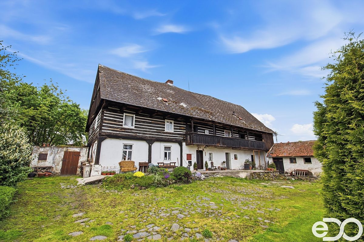 Prodej rodinného domu 500 m², pozemek 110036 m², Kravaře – fotka 1 z 3