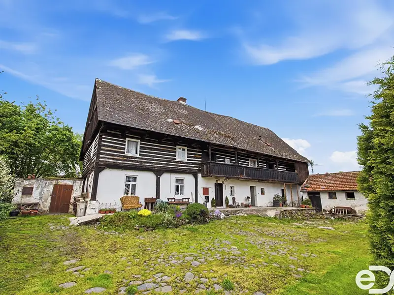 Prodej rodinného domu 500 m², pozemek 110036 m², Kravaře – náhled fotky 1