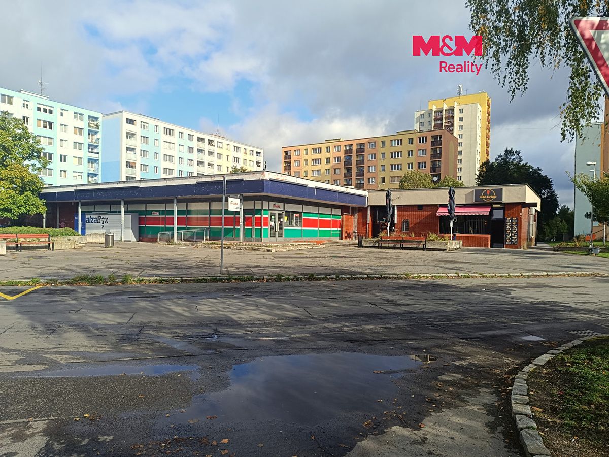 Prodej obchodního prostoru 1220 m²