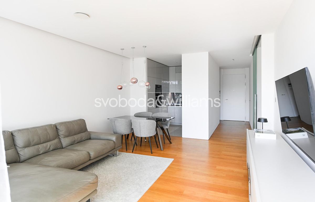 Pronájem bytu 3+kk 82 m² – fotografie 2