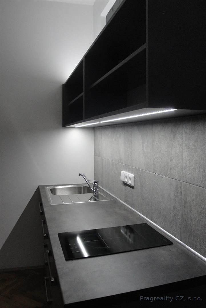 Pronájem bytu 1+kk 30 m² – fotografie 2