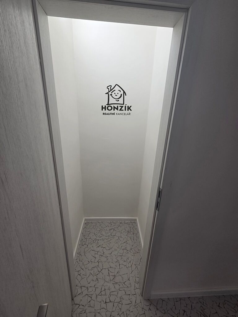Pronájem bytu 2+kk 40 m² – fotografie 5