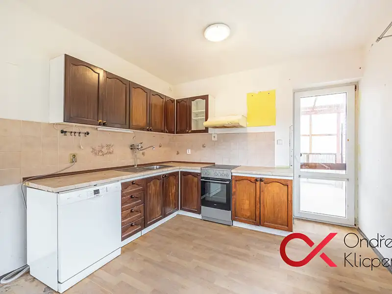Prodej rodinného domu 180 m², pozemek 1584 m², Olešnice – náhled fotky 2