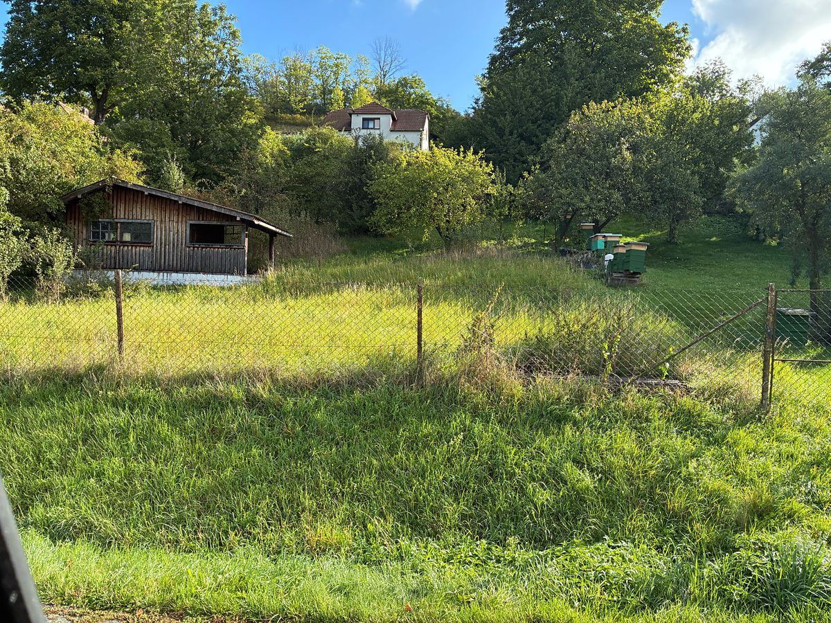 Prodej stavebního pozemku 991 m² – fotografie 4