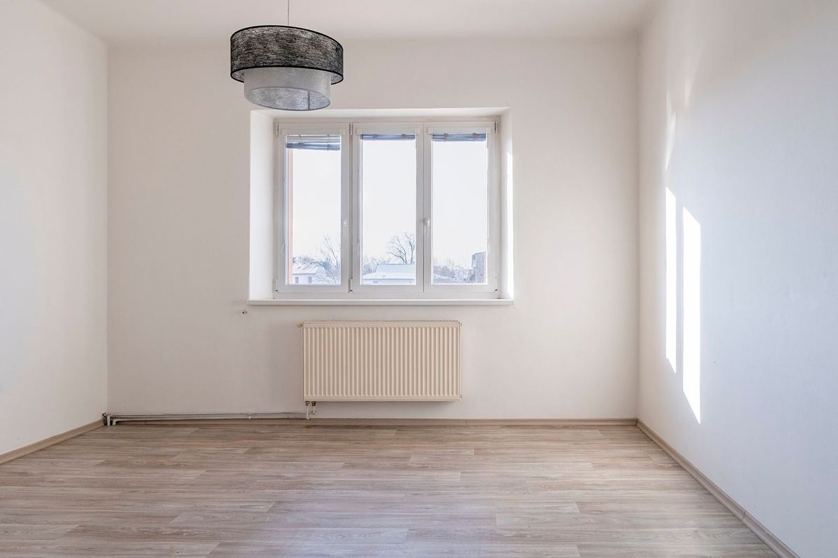 Pronájem bytu 2+1 65 m² – fotografie 3