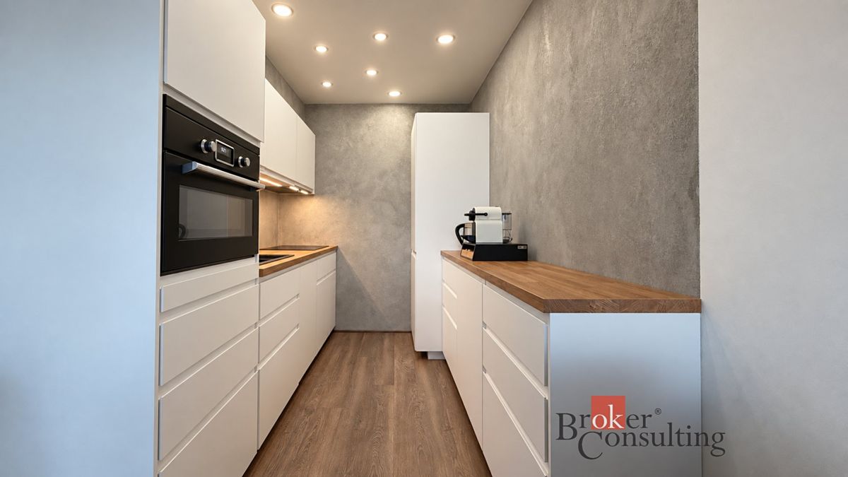 Pronájem bytu 2+kk 45 m² – fotografie 2