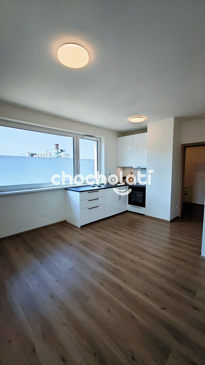 Pronájem bytu 1+kk 27 m² – fotografie 4