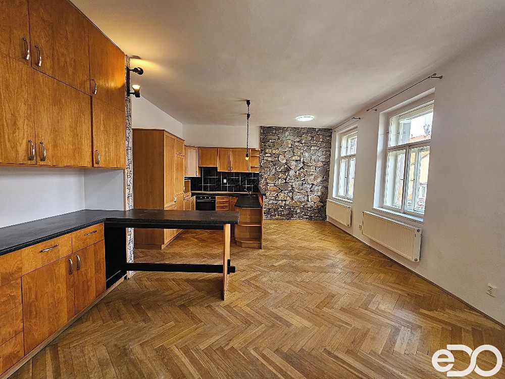Pronájem bytu 2+kk 73 m²