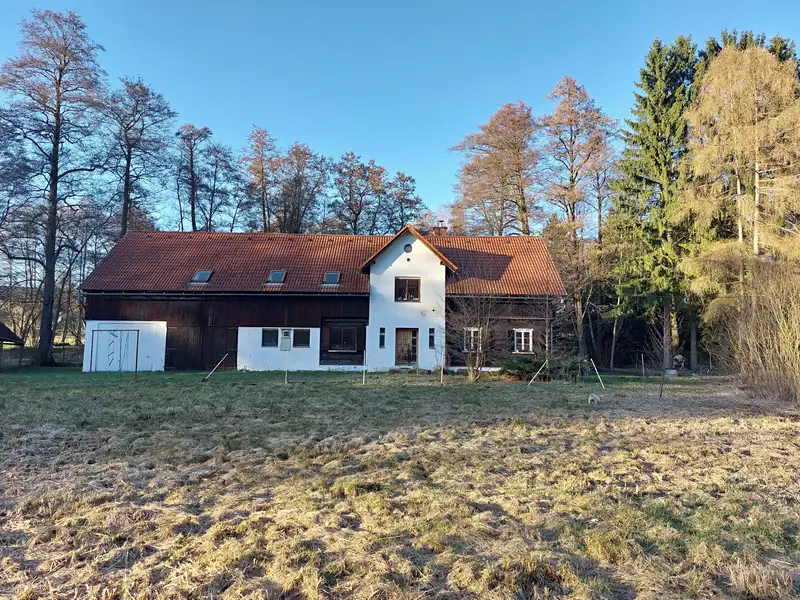 Prodej rodinného domu 250 m², pozemek 8374 m², Hamr na Jezeře – náhled fotky 1