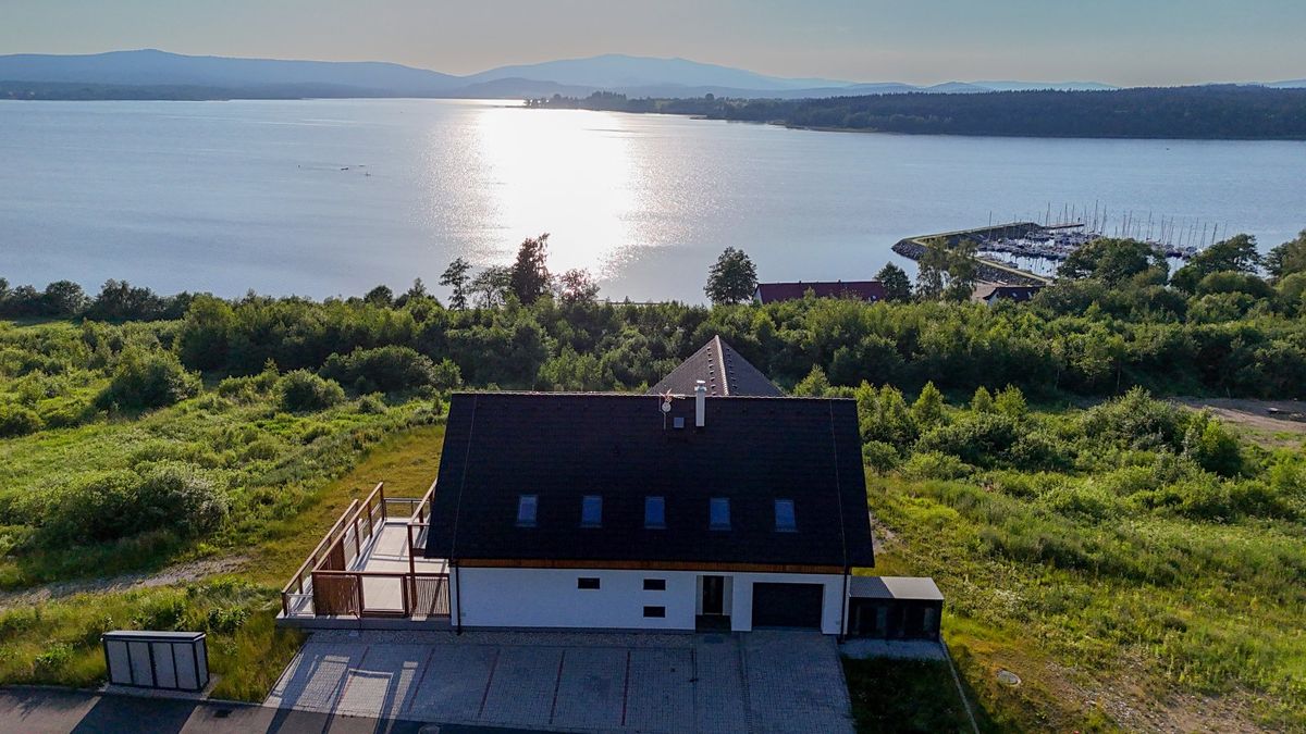 Prodej vícegeneračního domu 602 m², pozemek 2000 m² – fotografie 5