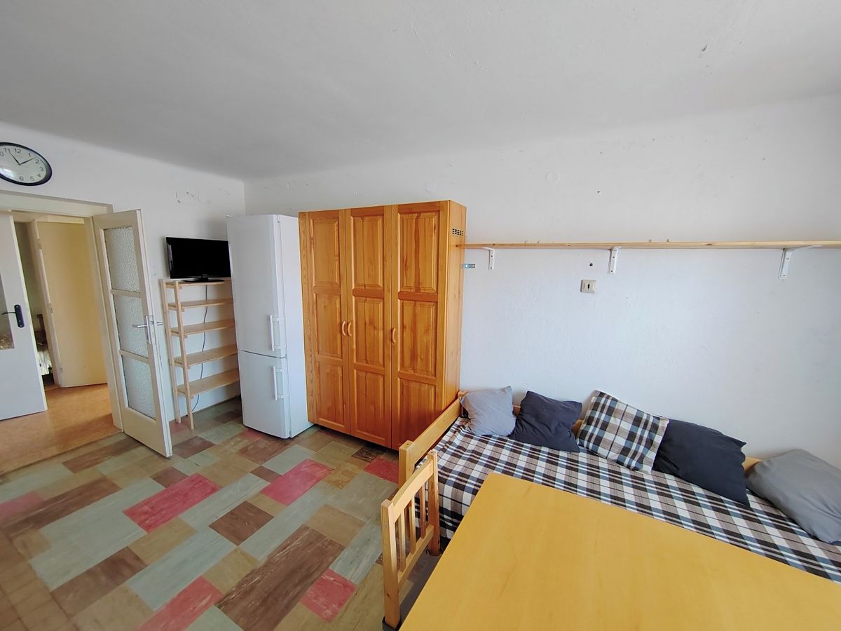 Pronájem bytu 2+kk 42 m² – fotografie 2