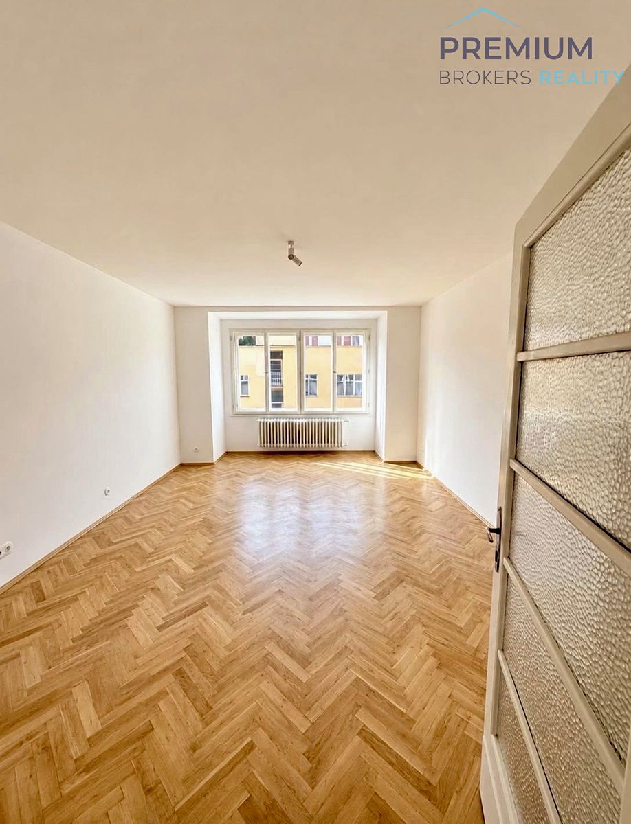 Pronájem bytu 1+kk 37 m²