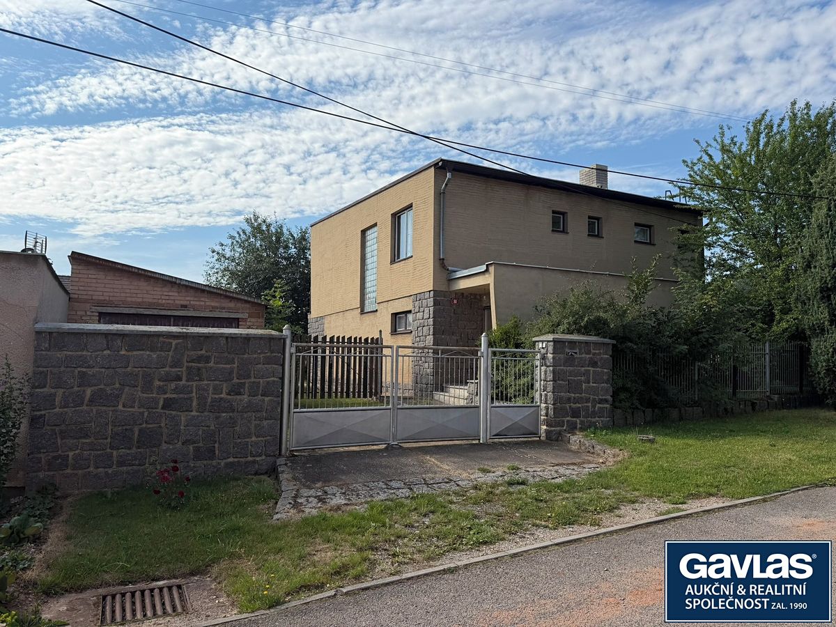 Prodej rodinného domu 179 m², pozemek 805 m², Jedomělice – fotka 1 z 3