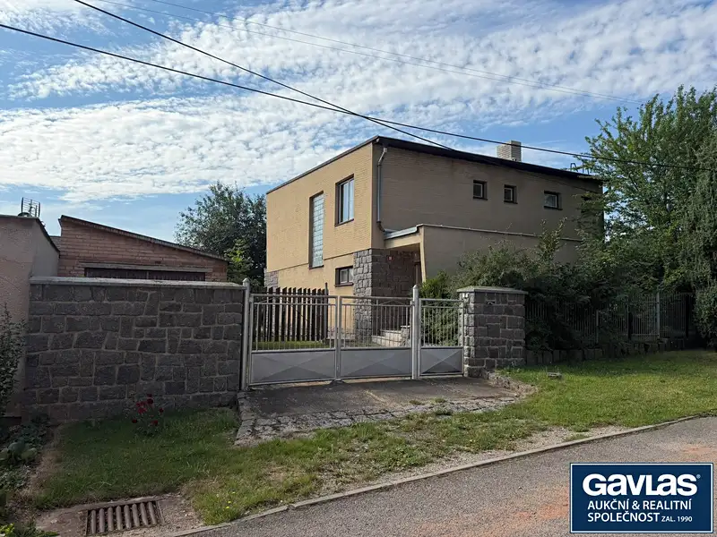 Prodej rodinného domu 179 m², pozemek 805 m², Jedomělice – náhled fotky 1