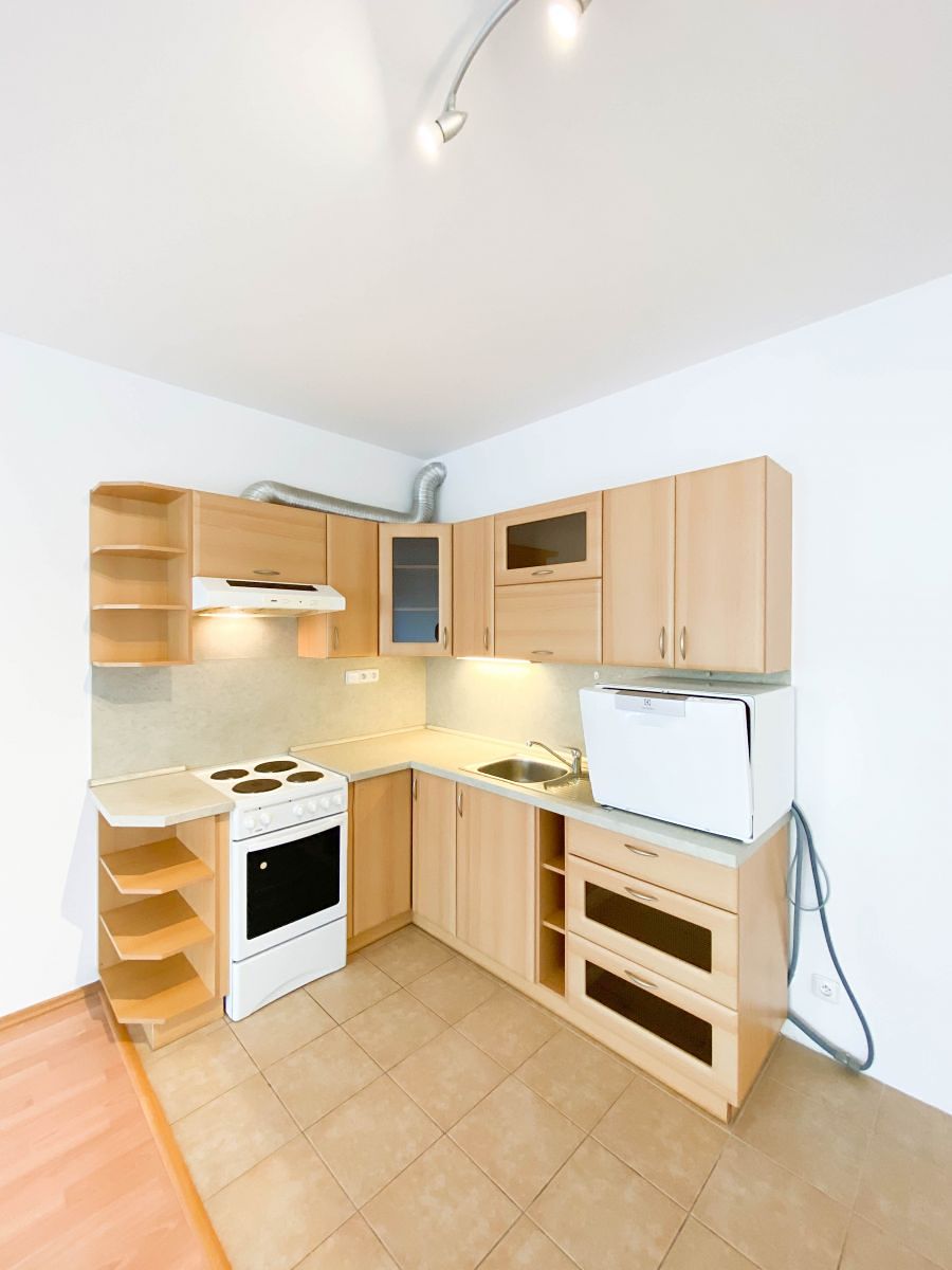 Pronájem bytu 1+kk 38 m² – fotografie 5