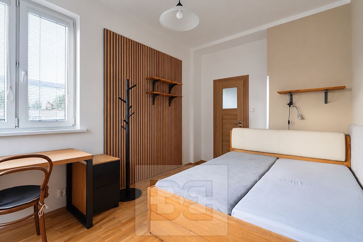 Pronájem bytu 1+1 33 m² – fotografie 2
