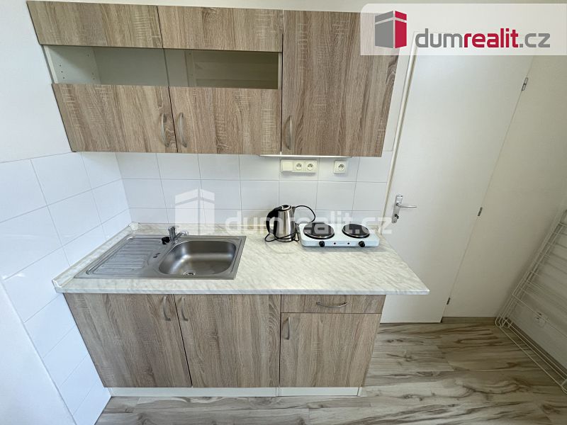 Pronájem bytu 1+kk 25 m² – fotografie 4