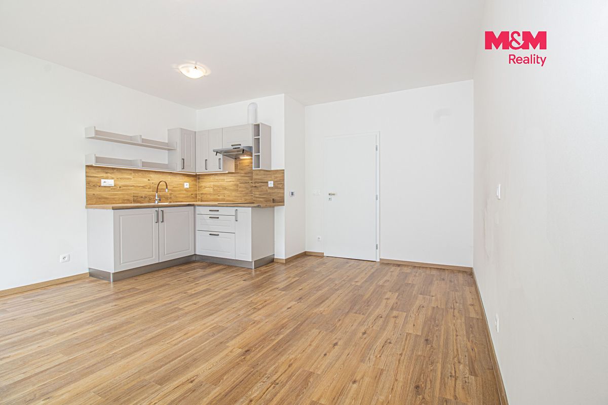 Pronájem bytu 1+kk 27 m² – fotografie 4