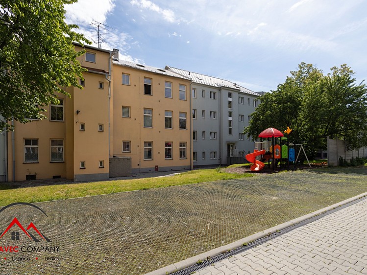 Pronájem bytu 1+kk, 38 m² (15 z 15)