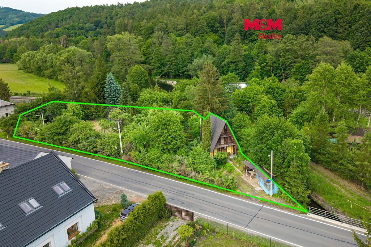 Prodej rodinného domu 210 m², pozemek 2700 m²