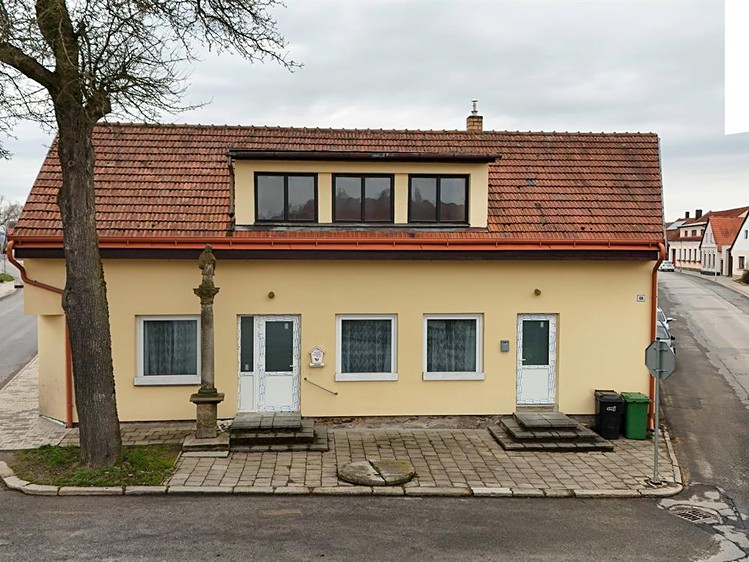 Haus zum Kauf, 190 m² (1 von 24)