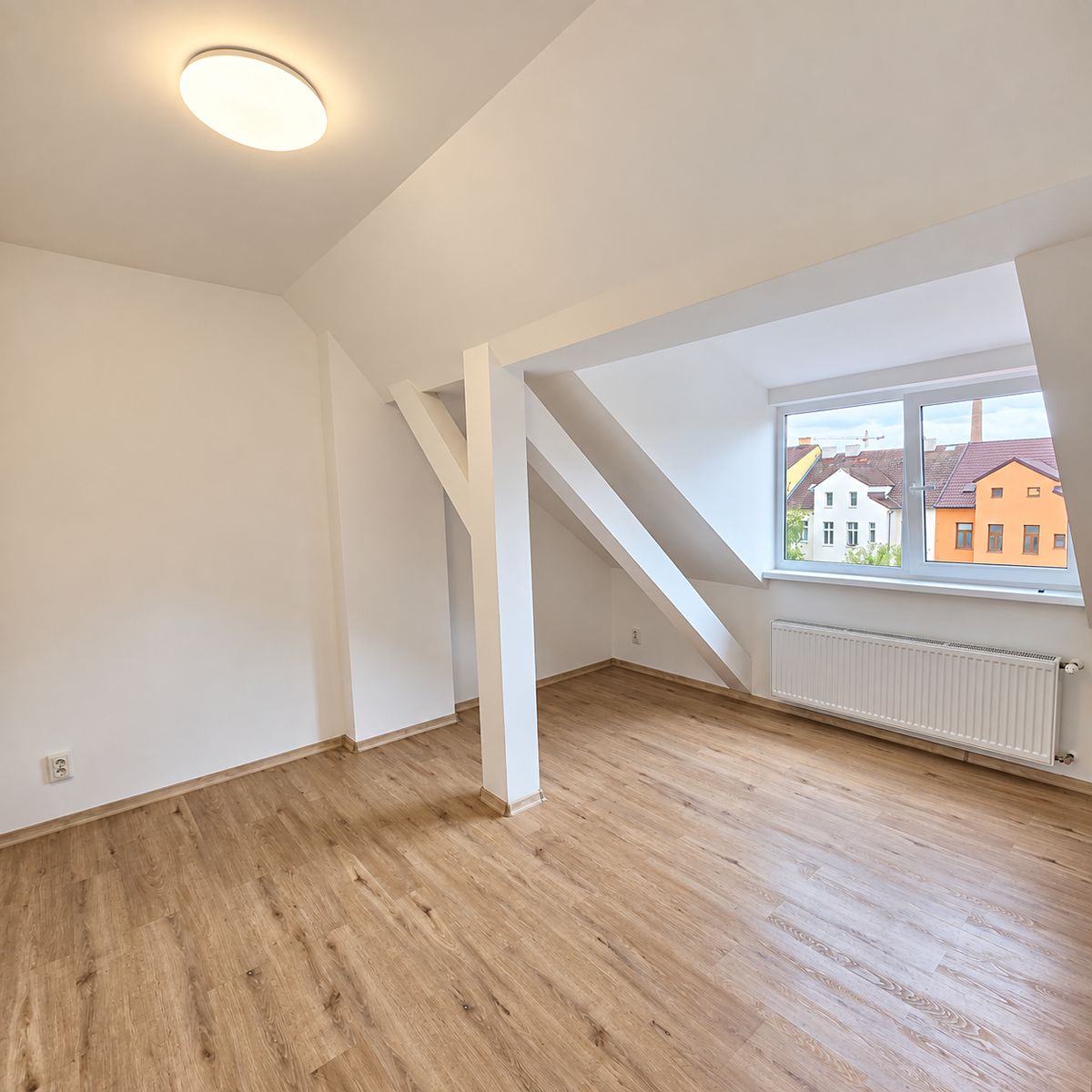 Pronájem bytu 3+kk 74 m² – fotografie 4