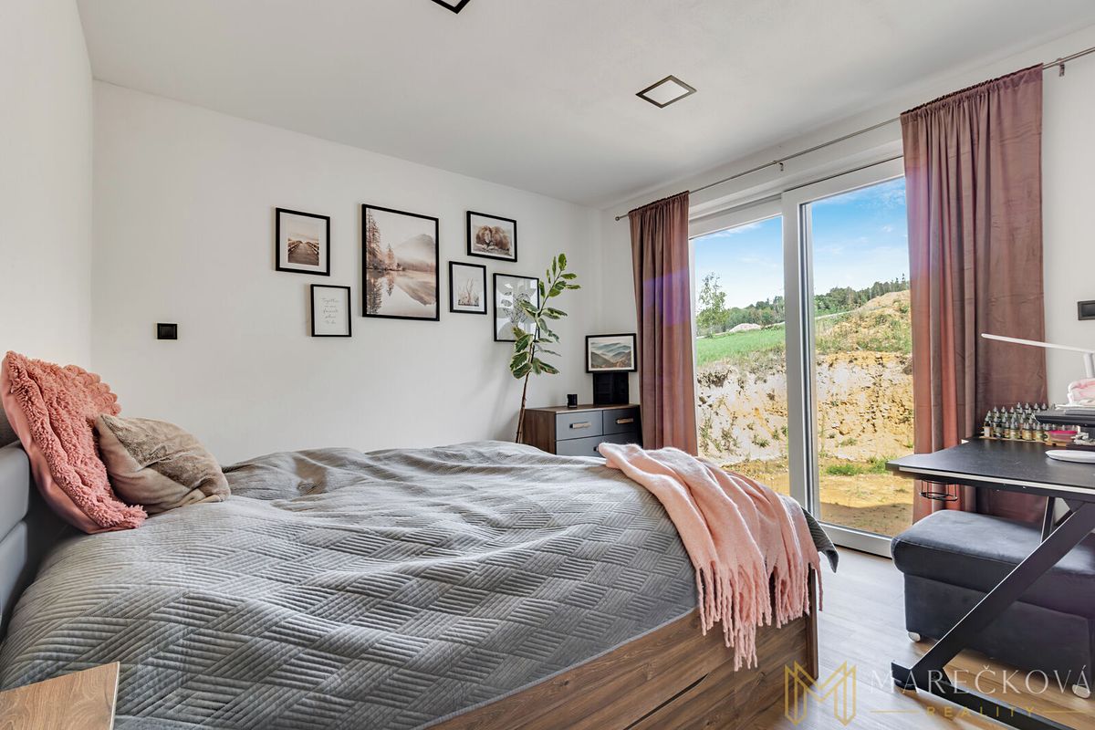 Prodej rodinného domu 178 m², pozemek 808 m²