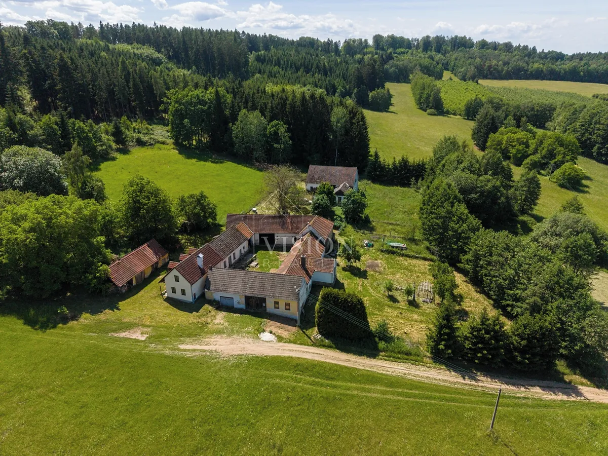 Prodej rodinného domu 77 m², pozemek 3554 m²