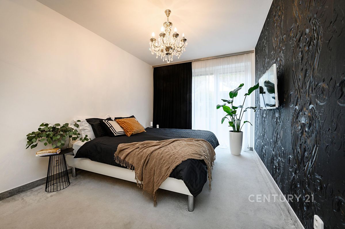 Pronájem bytu 3+kk 78 m² – fotografie 2