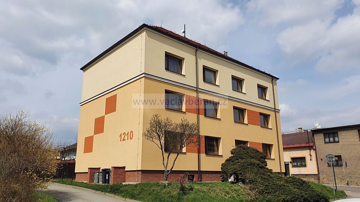 Pronájem bytu 3+1 71 m² – fotografie 2