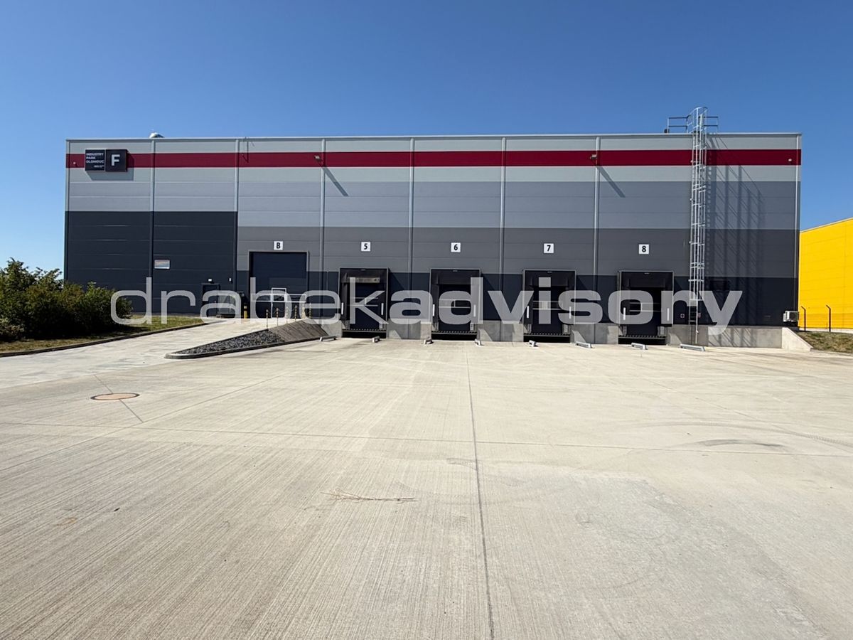 Pronájem skladového prostoru 4439 m² – fotografie 3