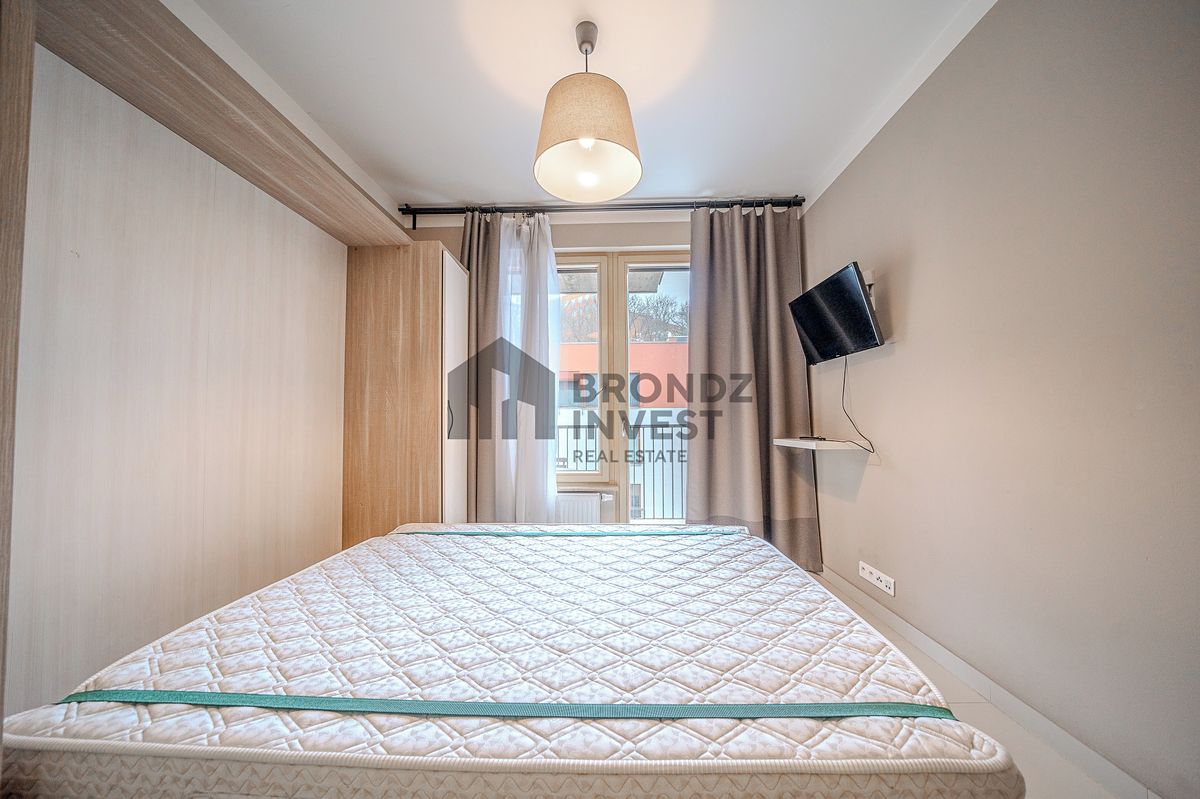Pronájem bytu 1+kk 30 m² – fotografie 4