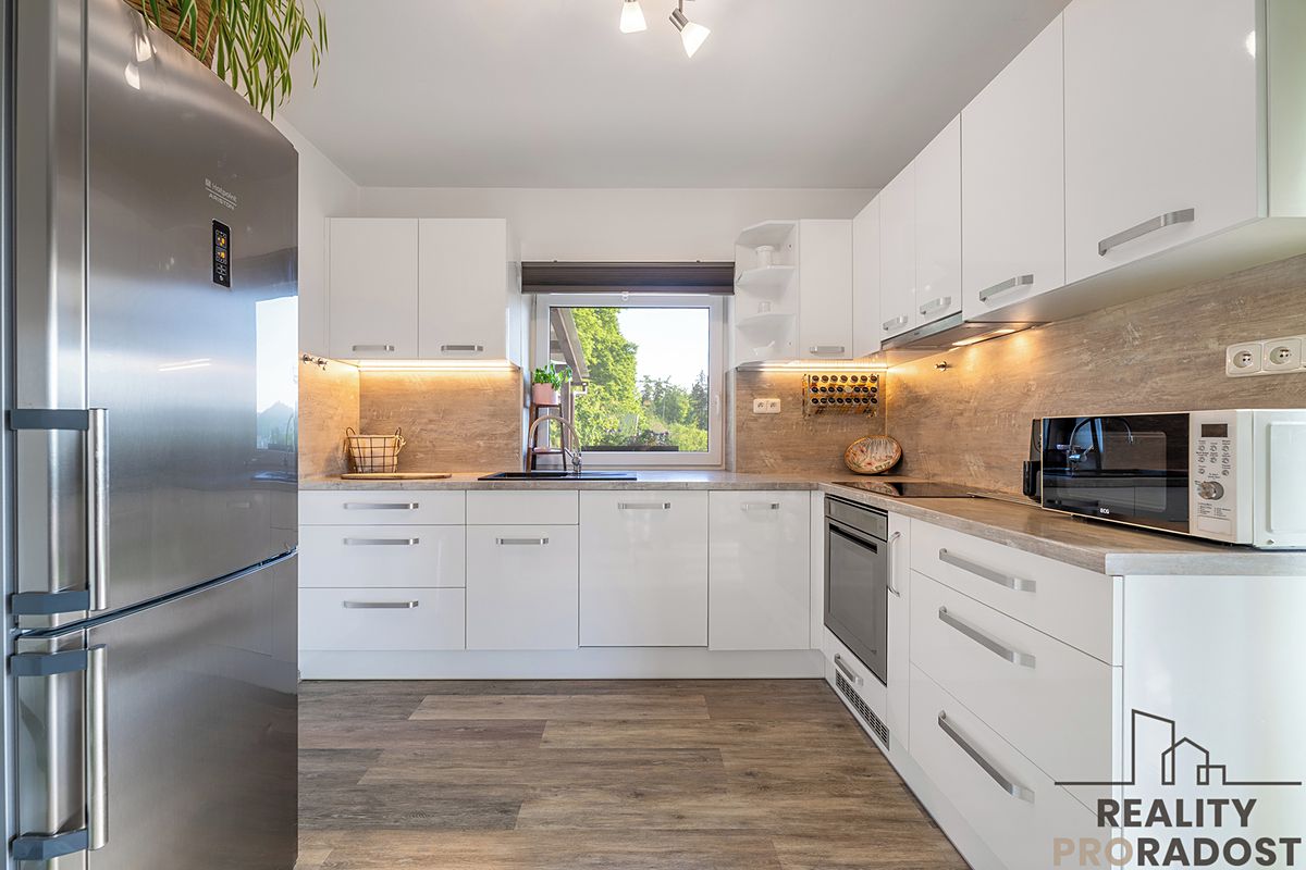 Pronájem rodinného domu 86 m², pozemek 688 m² – fotografie 3