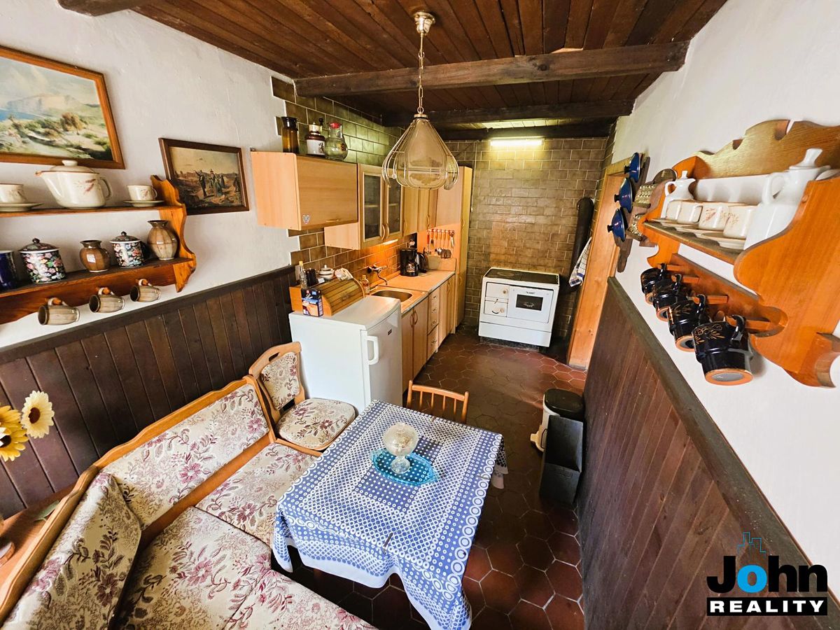 Prodej rodinného domu 160 m², pozemek 2306 m² – fotografie 4