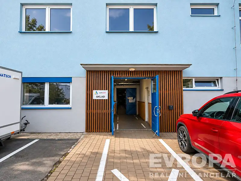 Pronájem skladového prostoru 502 m², Kolín – náhled fotky 3