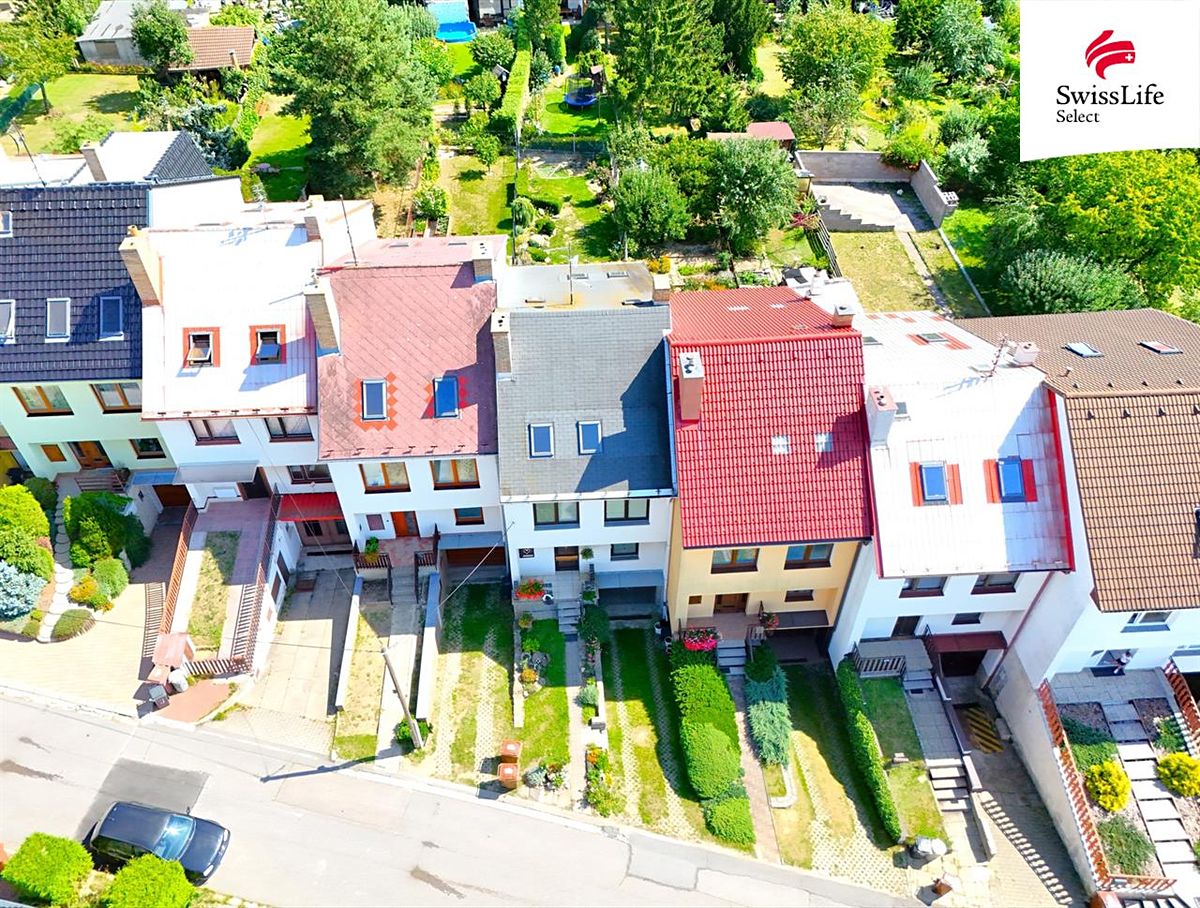 Prodej rodinného domu 166 m², pozemek 289 m² – fotografie 2