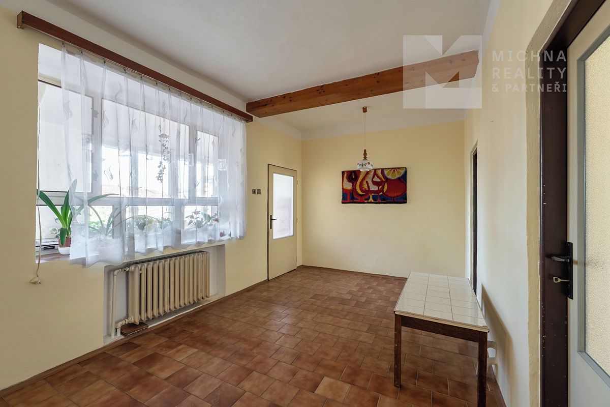 Prodej rodinného domu 196 m², pozemek 472 m² – fotografie 5
