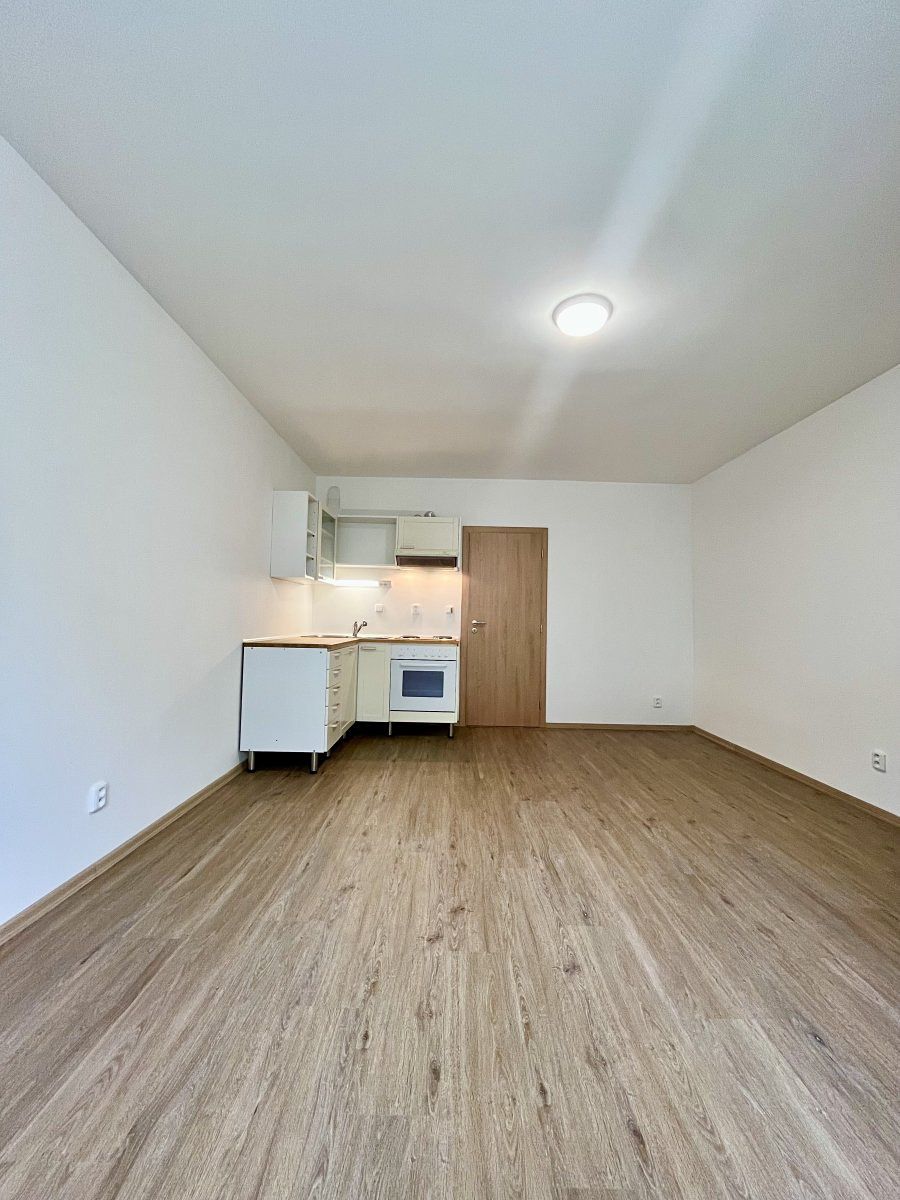 Pronájem bytu 1+kk 27 m² – fotografie 4